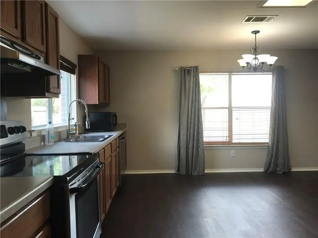 1713 Candlelight Drive Leander TX 78641