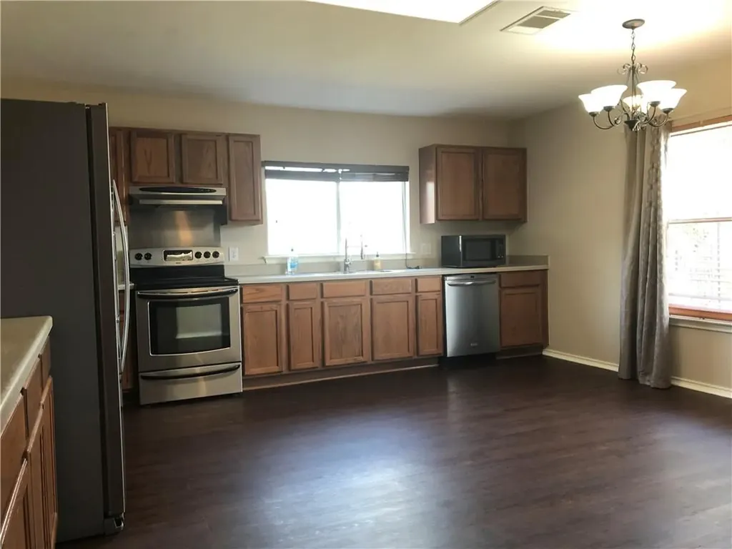 1713 Candlelight Drive Leander TX 78641
