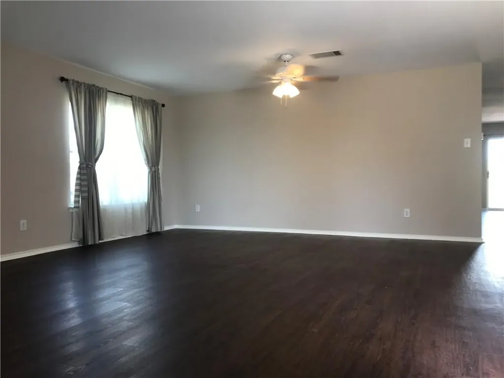 1713 Candlelight Drive Leander TX 78641