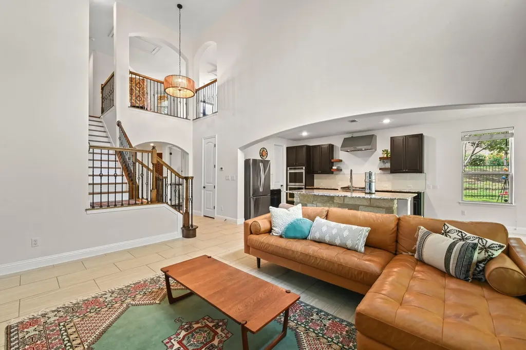 202 Duffy Lane Austin TX 78738
