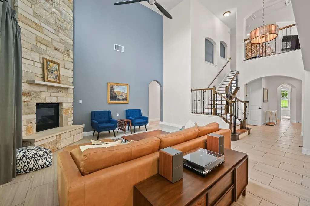 202 Duffy Lane Austin TX 78738