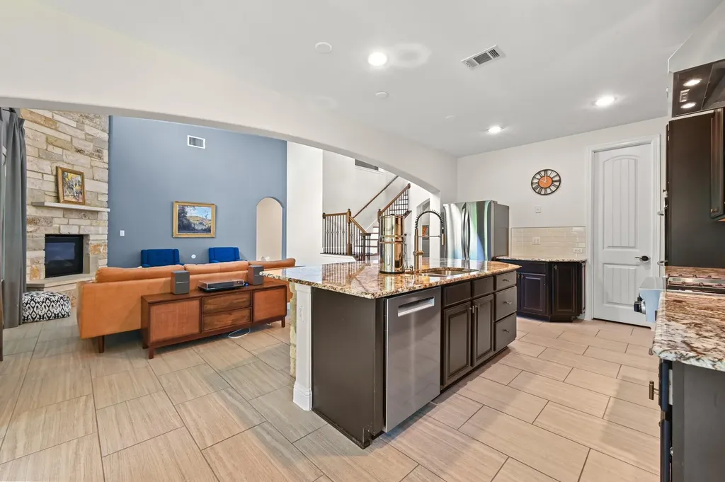 202 Duffy Lane Austin TX 78738