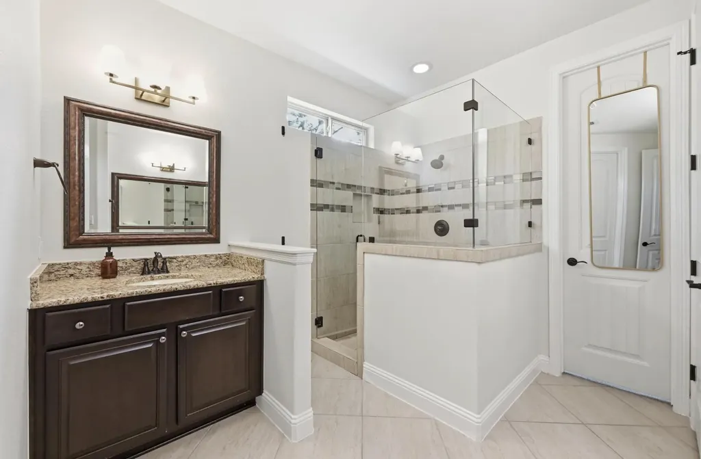 202 Duffy Lane Austin TX 78738