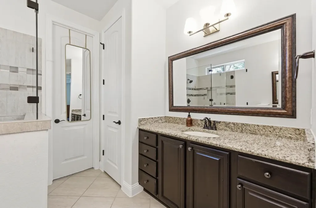 202 Duffy Lane Austin TX 78738