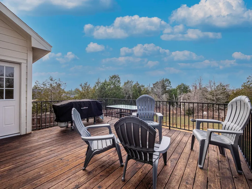 117 Arbor Point Drive Elgin TX 78621