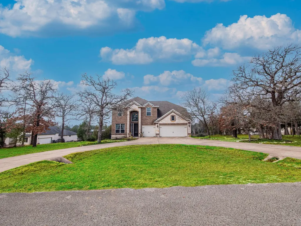 117 Arbor Point Drive Elgin TX 78621