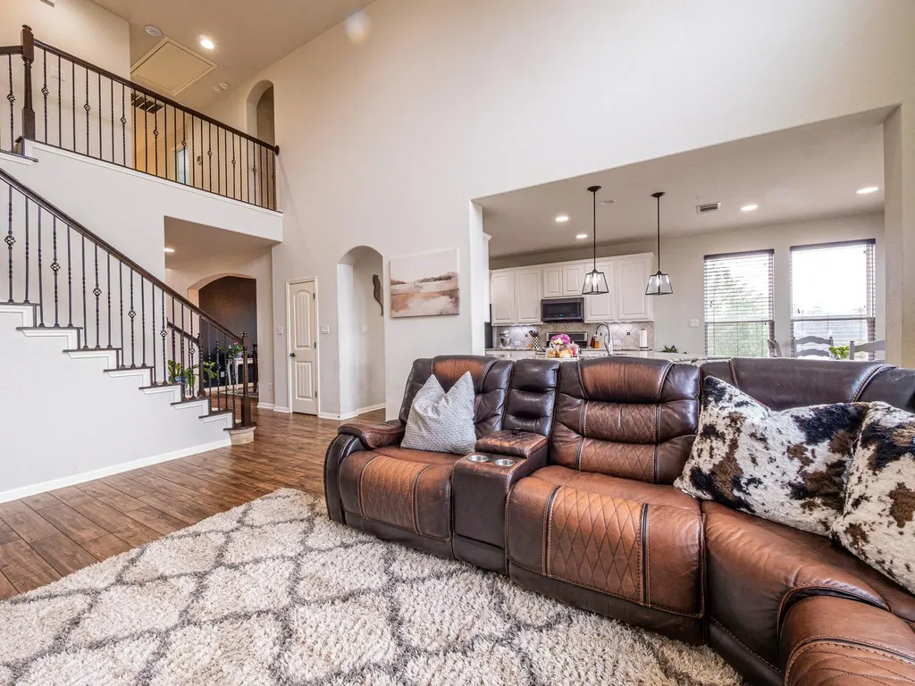 117 Arbor Point Drive Elgin TX 78621