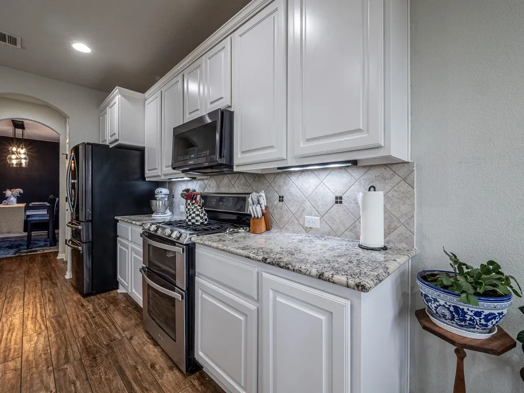 117 Arbor Point Drive Elgin TX 78621