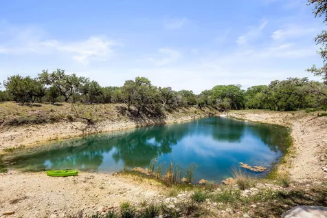 4292 N Us 83 Highway Leakey TX 78873