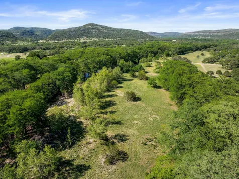 4292 N Us 83 Highway Leakey TX 78873