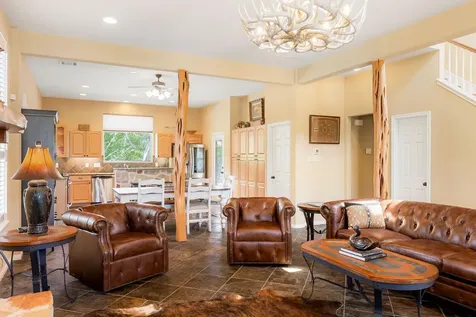 4292 N Us 83 Highway Leakey TX 78873