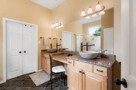 4292 N Us 83 Highway Leakey TX 78873