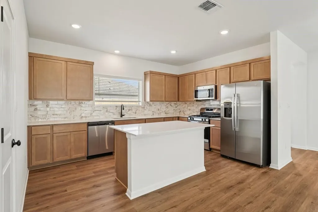238 Bay Breeze Drive Kyle TX 78640