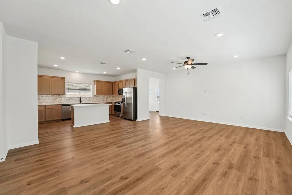 238 Bay Breeze Drive Kyle TX 78640
