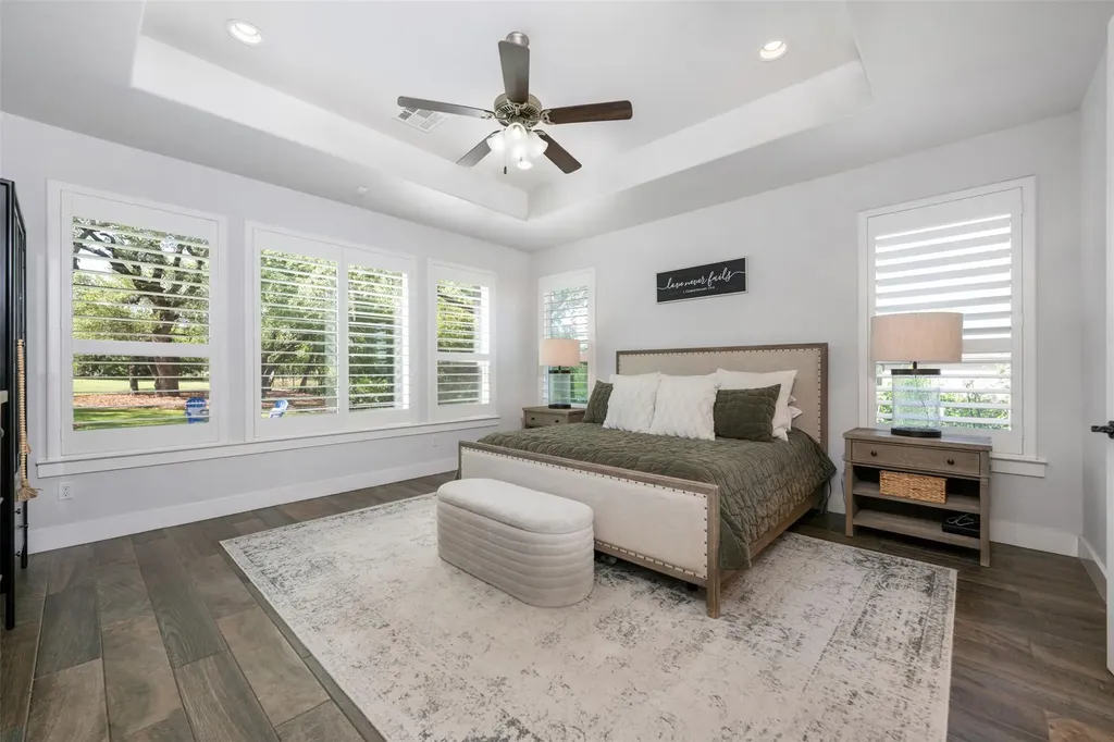 220 Highland Oaks Leander TX 78641