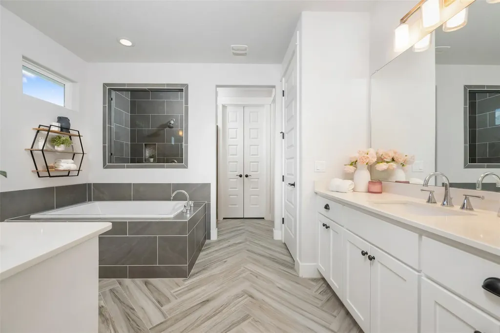 220 Highland Oaks Leander TX 78641