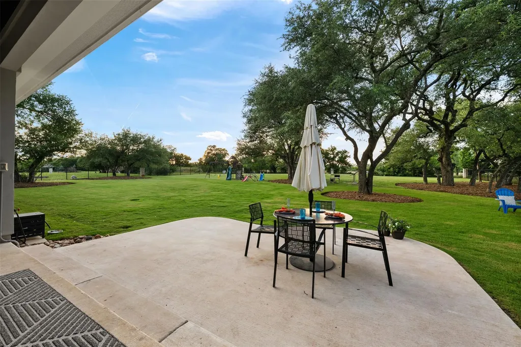 220 Highland Oaks Leander TX 78641