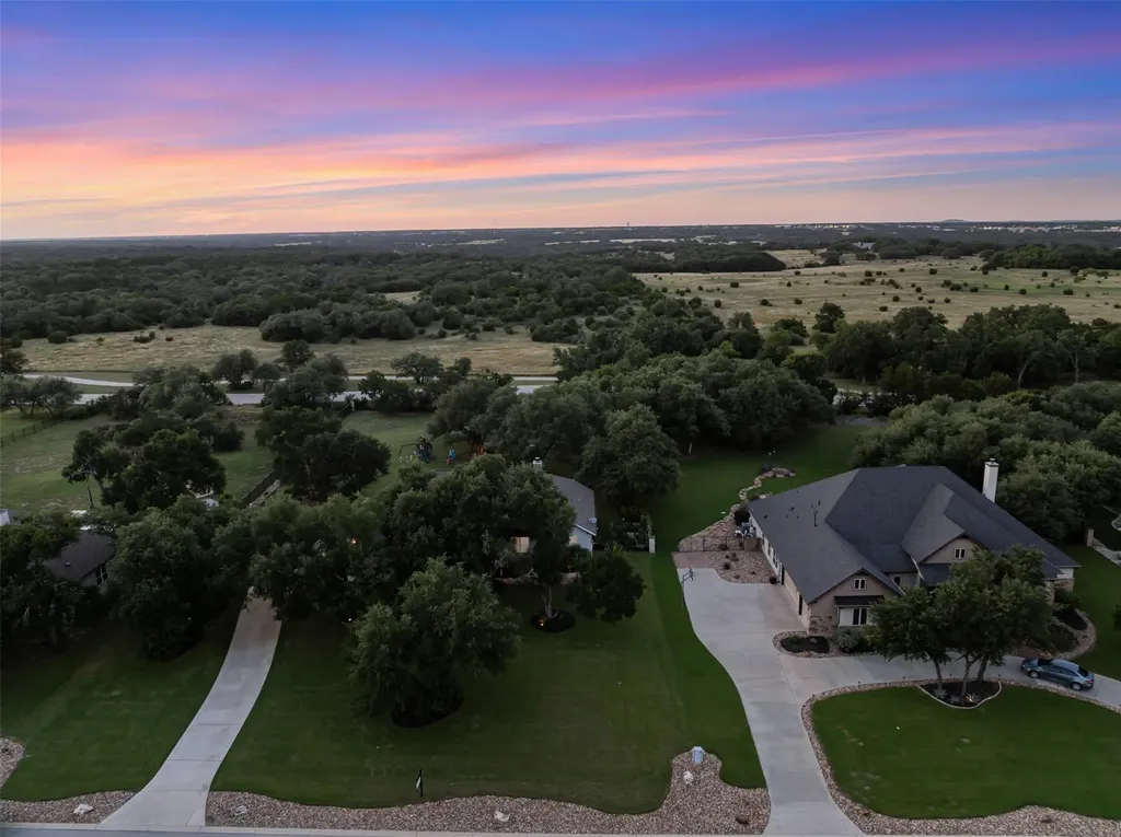 220 Highland Oaks Leander TX 78641