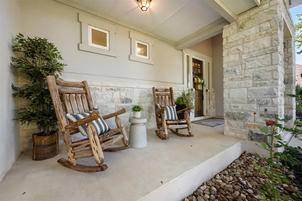 220 Highland Oaks Leander TX 78641
