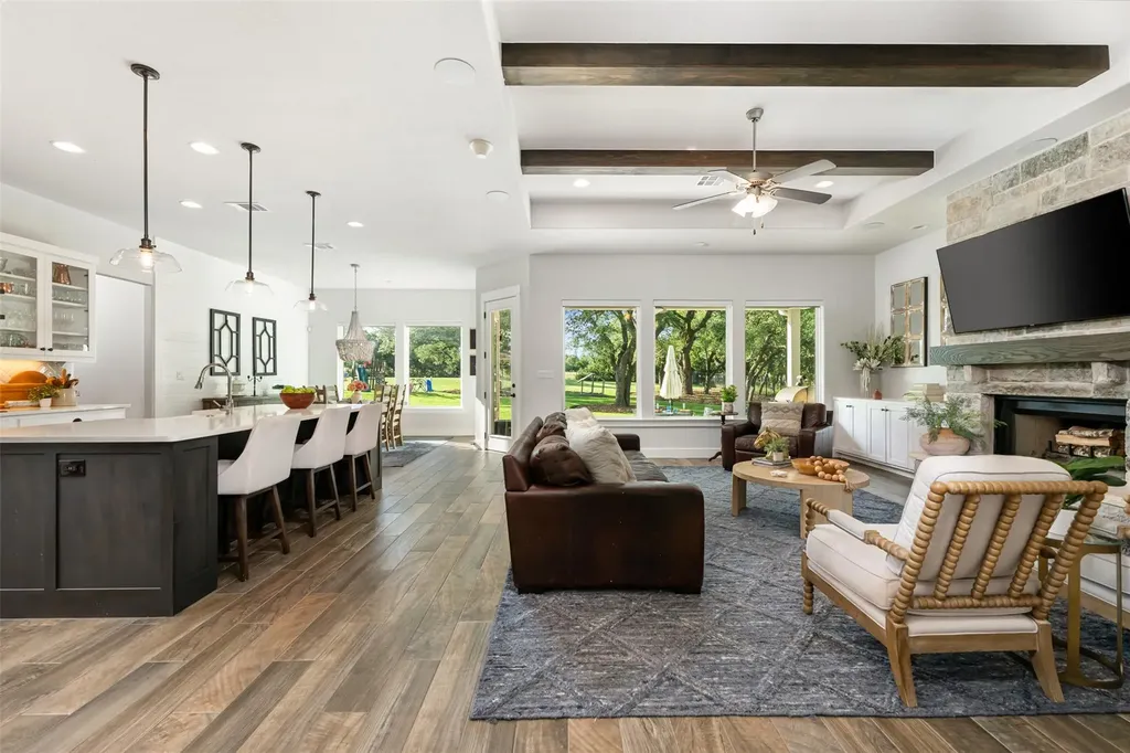 220 Highland Oaks Leander TX 78641