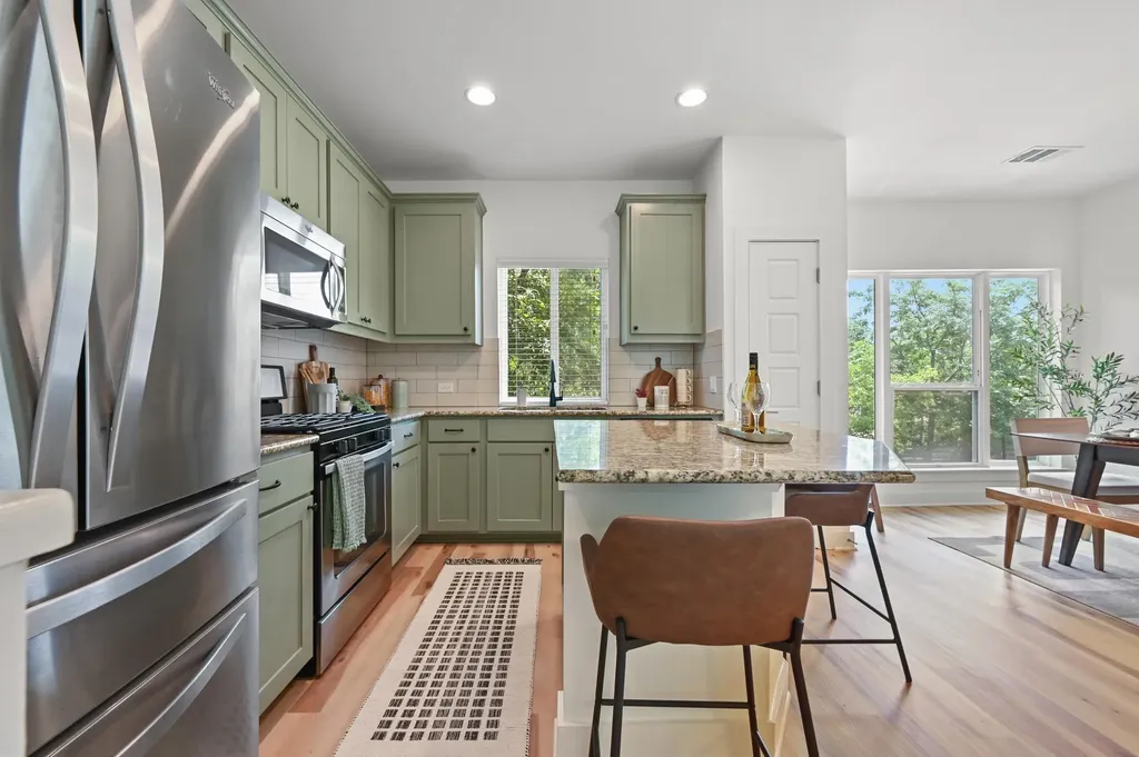 2633 Witsome Loop Austin TX 78741
