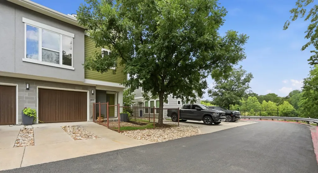 2633 Witsome Loop Austin TX 78741