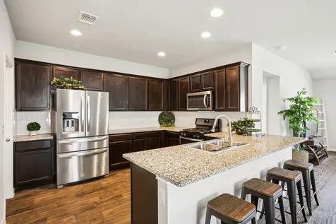 102 Harlan Drive Hutto TX 78634