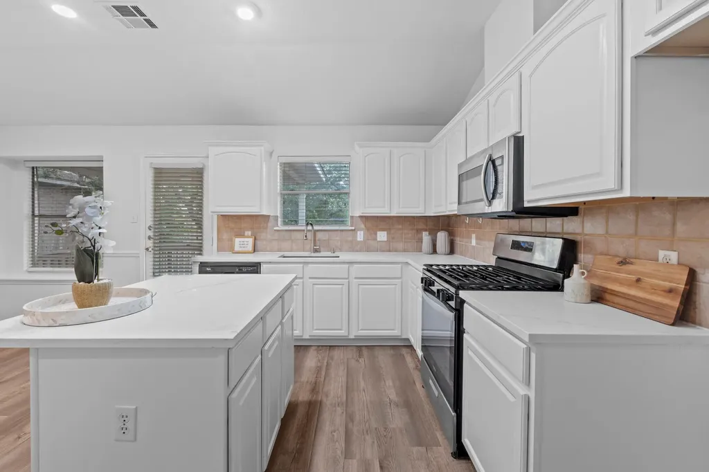 3343 Cantera Way Round Rock TX 78681