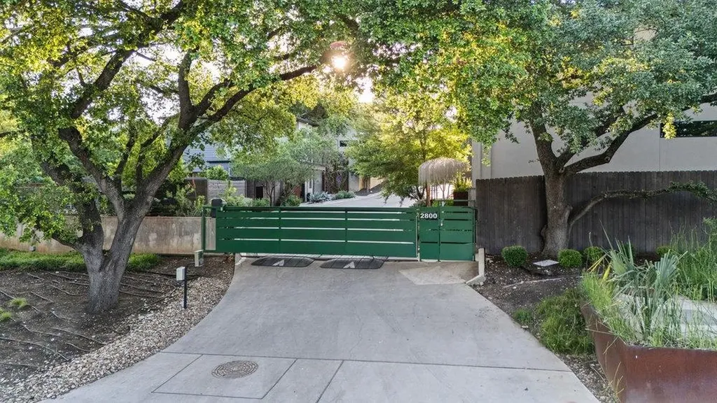 2800 Del Curto Road Austin TX 78704