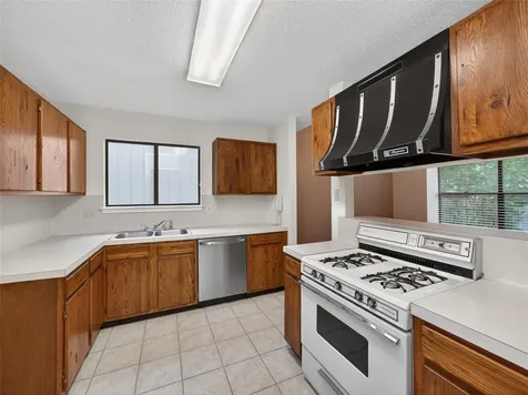 3609 Oak Creek Drive Austin TX 78727
