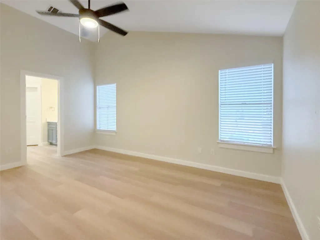 8814 United Kingdom Drive Austin TX 78748