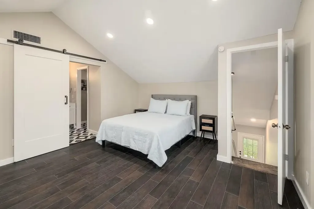 12304 Burrridge Drive Austin TX 78729