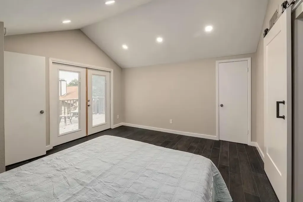 12304 Burrridge Drive Austin TX 78729