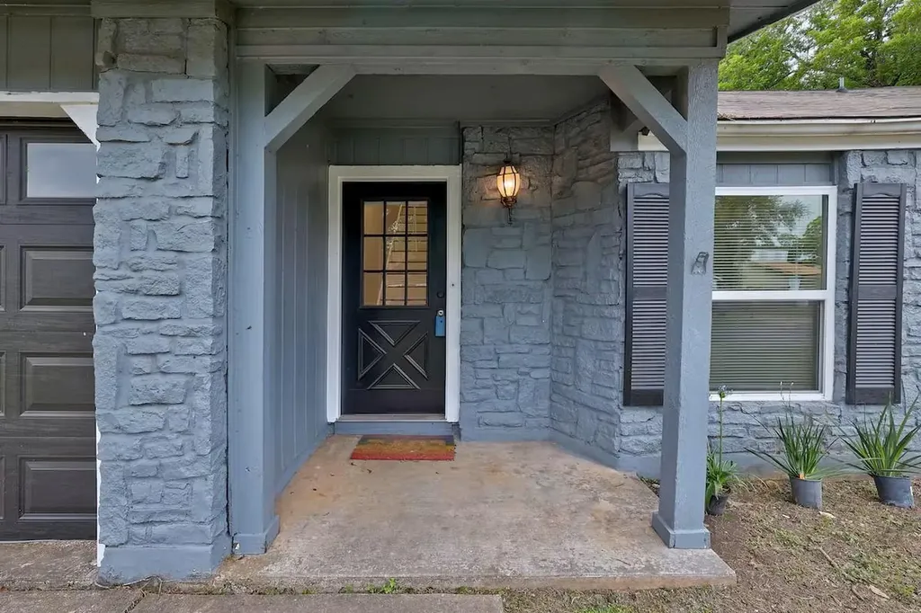 12304 Burrridge Drive Austin TX 78729
