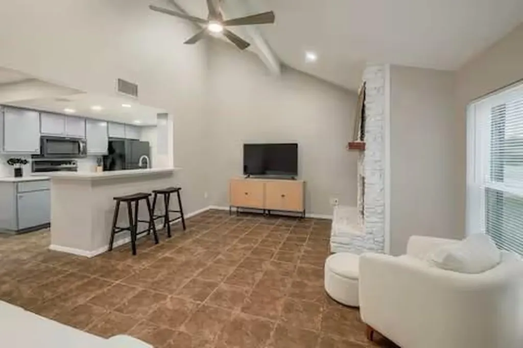 12304 Burrridge Drive Austin TX 78729