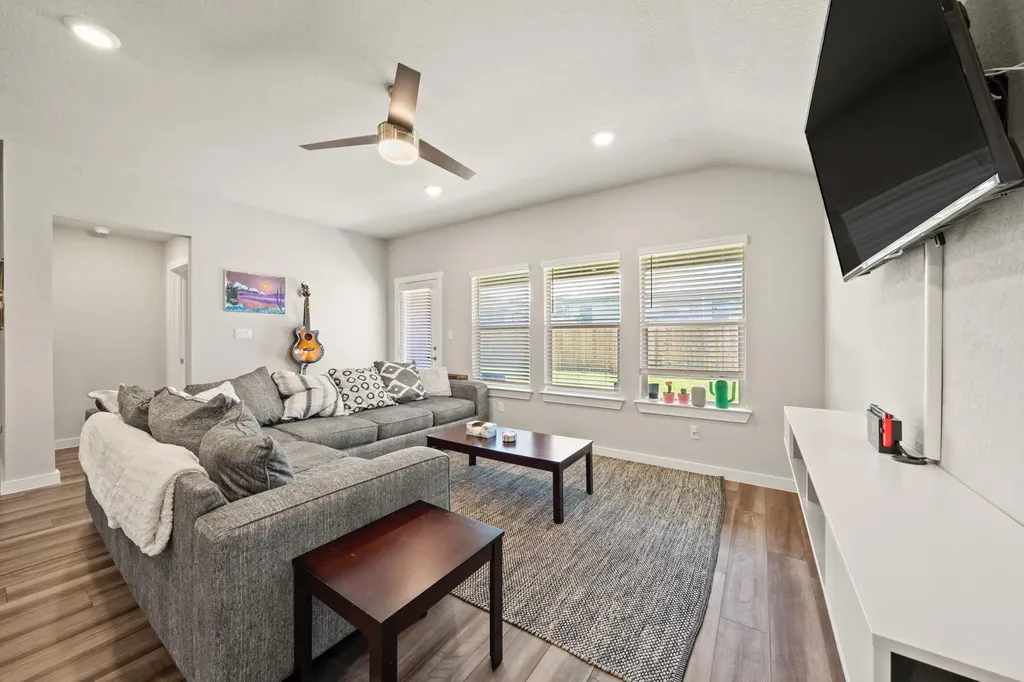 1117 Tipton Street Georgetown TX 78633