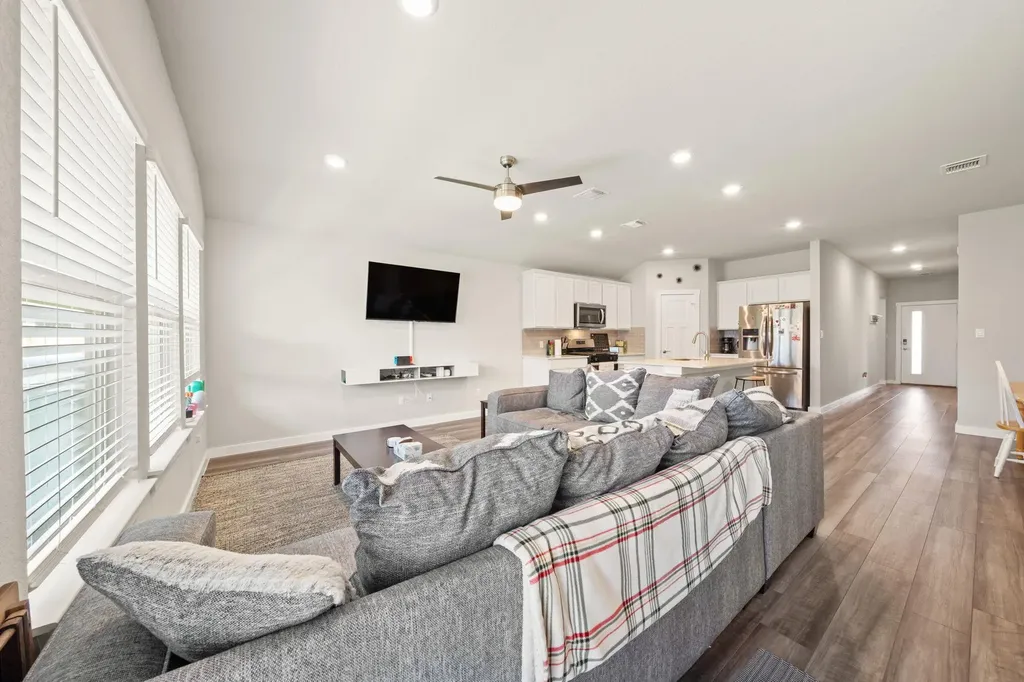 1117 Tipton Street Georgetown TX 78633