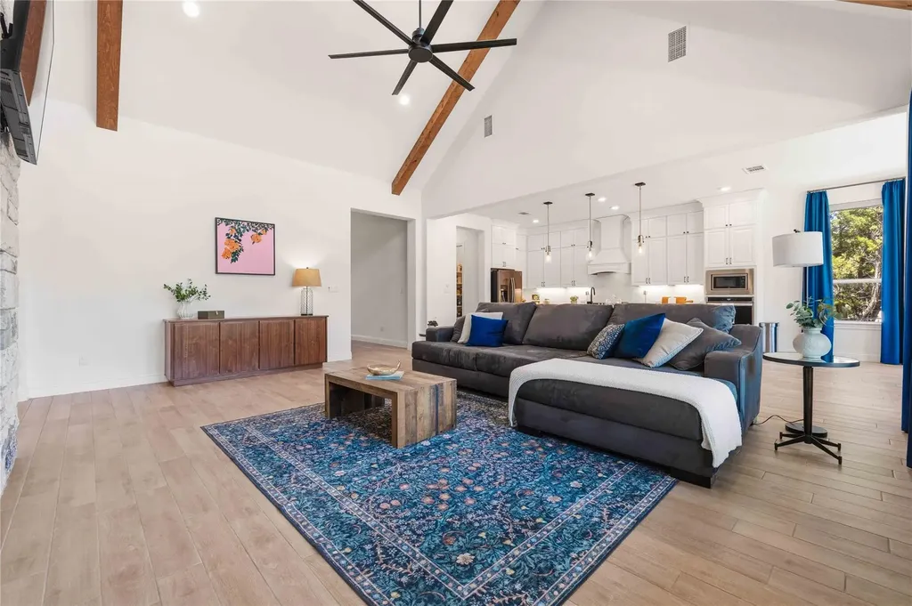 1078 Gato Del Sol Avenue Austin TX 78737