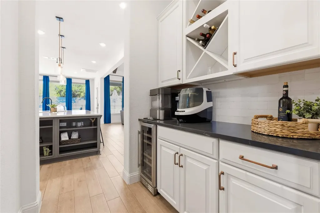 1078 Gato Del Sol Avenue Austin TX 78737