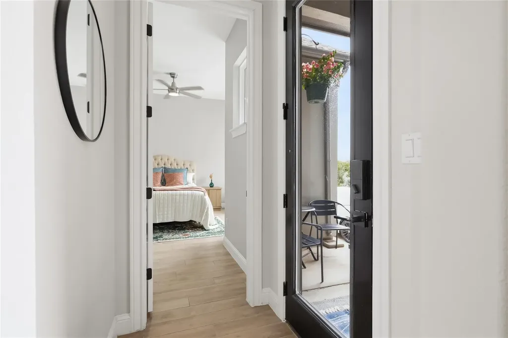 1078 Gato Del Sol Avenue Austin TX 78737