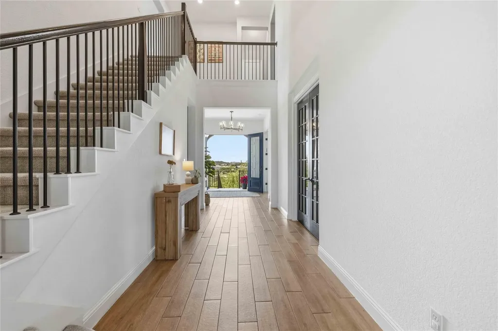 1078 Gato Del Sol Avenue Austin TX 78737