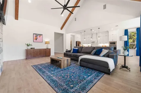 1078 Gato Del Sol Avenue Austin TX 78737