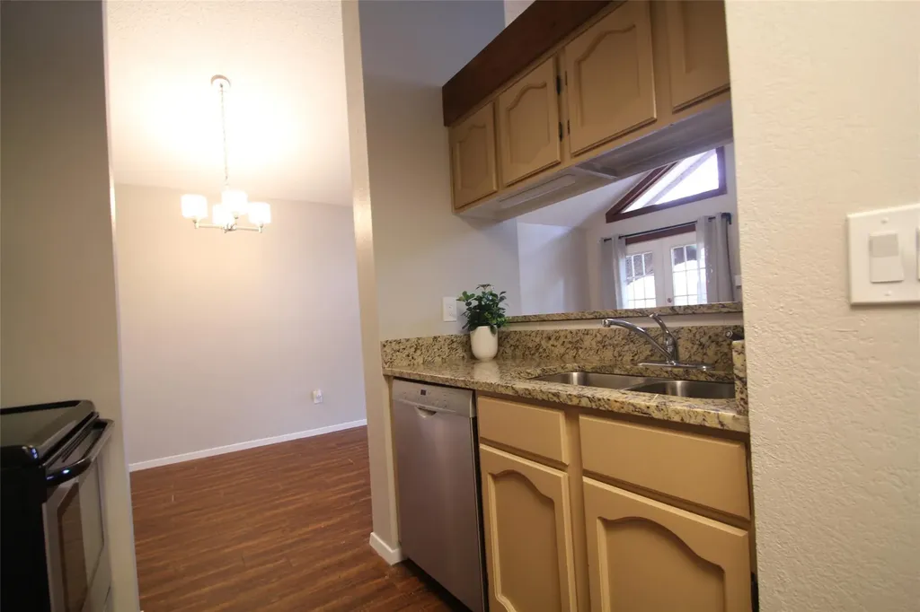 1712 Cinnamon Path Austin TX 78704