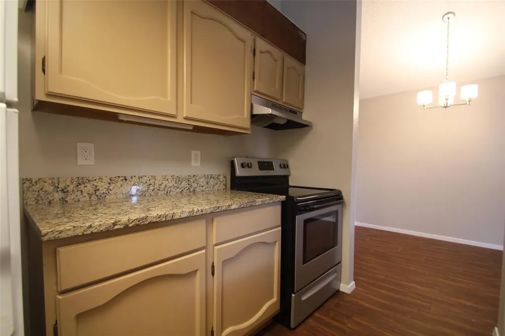 1712 Cinnamon Path Austin TX 78704