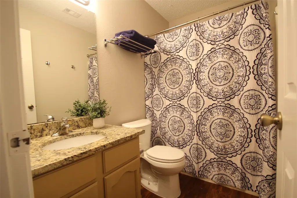 1712 Cinnamon Path Austin TX 78704