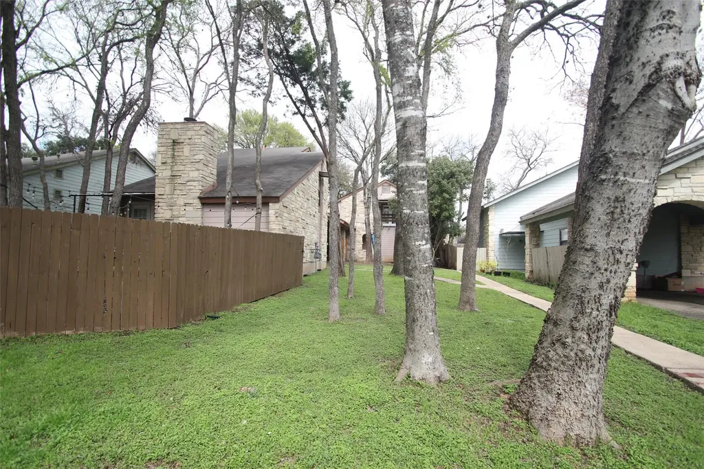 1712 Cinnamon Path Austin TX 78704
