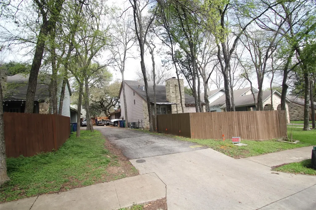1712 Cinnamon Path Austin TX 78704