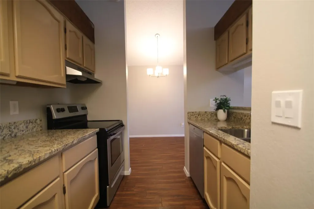 1712 Cinnamon Path Austin TX 78704