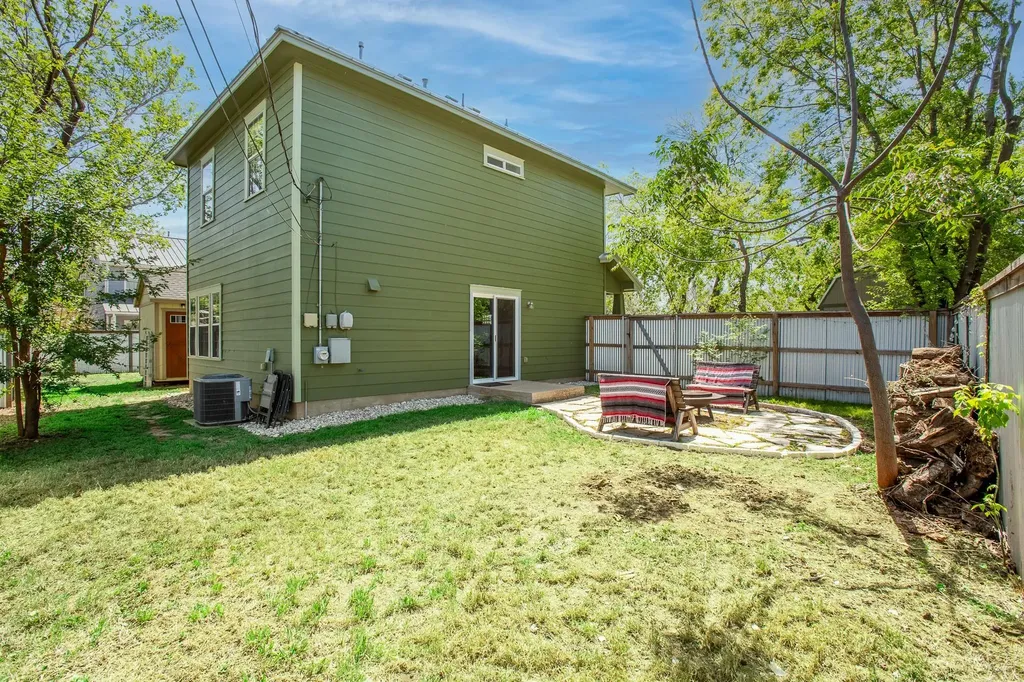 914 Bret Lane Austin TX 78721