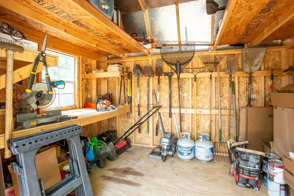 914 Bret Lane Austin TX 78721